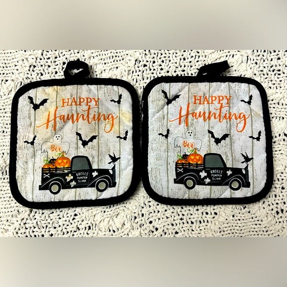 Free with Bundle Purchase - Halloween Pot Holders - Picture 1 of 2